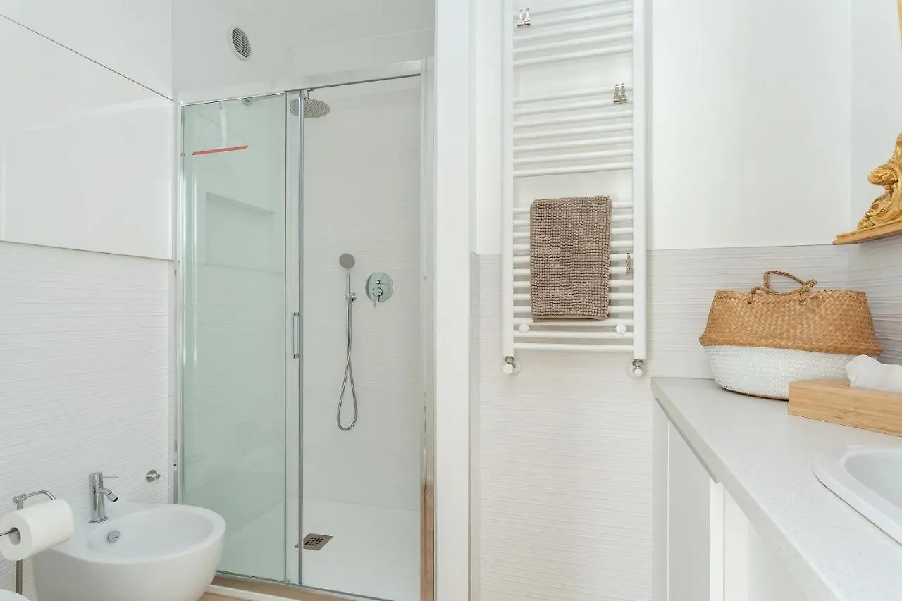 Casa Serena - Meryggiare Apartments Milano 0*,  İtalya