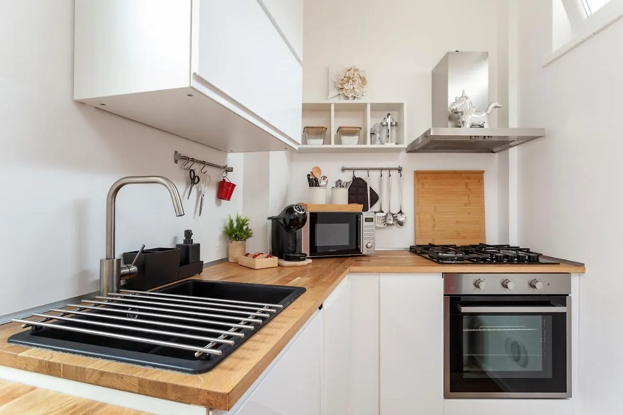 Casa Serena - Meryggiare Apartments Milano İtalya